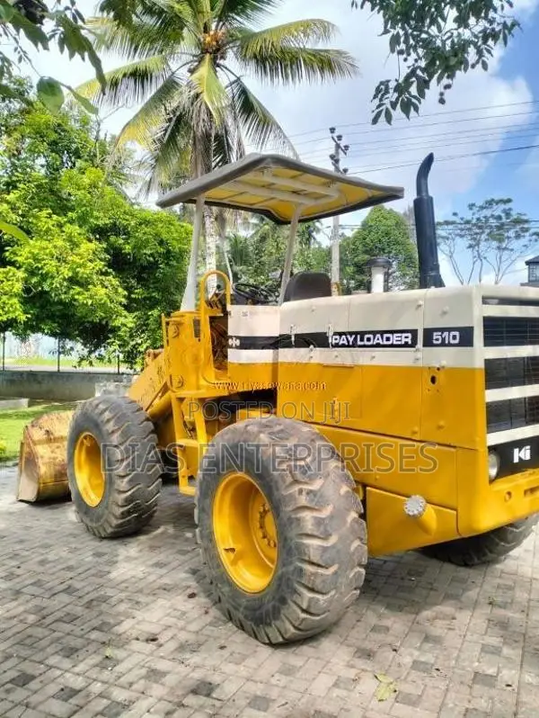 Komatsu 5- 2014 Heavy-Duty (Used)