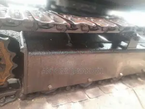 Komatsu Excavator 1995 Heavy-Duty (Used)