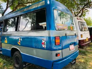 Isuzu Journey M 1984 Bus (Used)