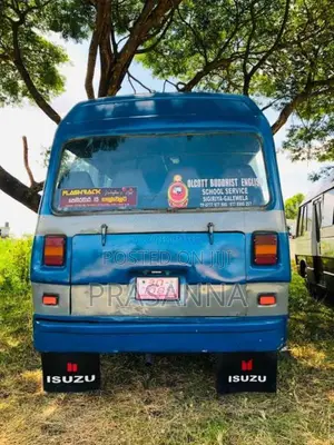 Isuzu Journey M 1984 Bus (Used)
