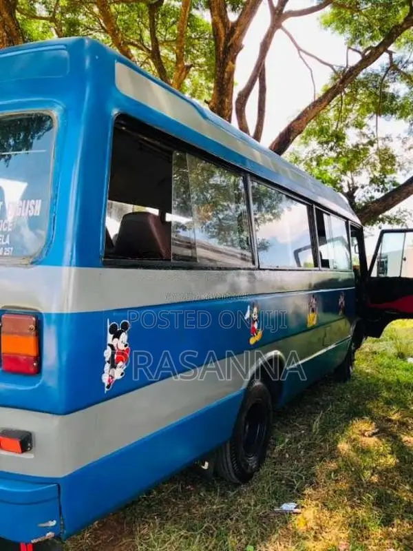 Isuzu Journey M 1984 Bus (Used)