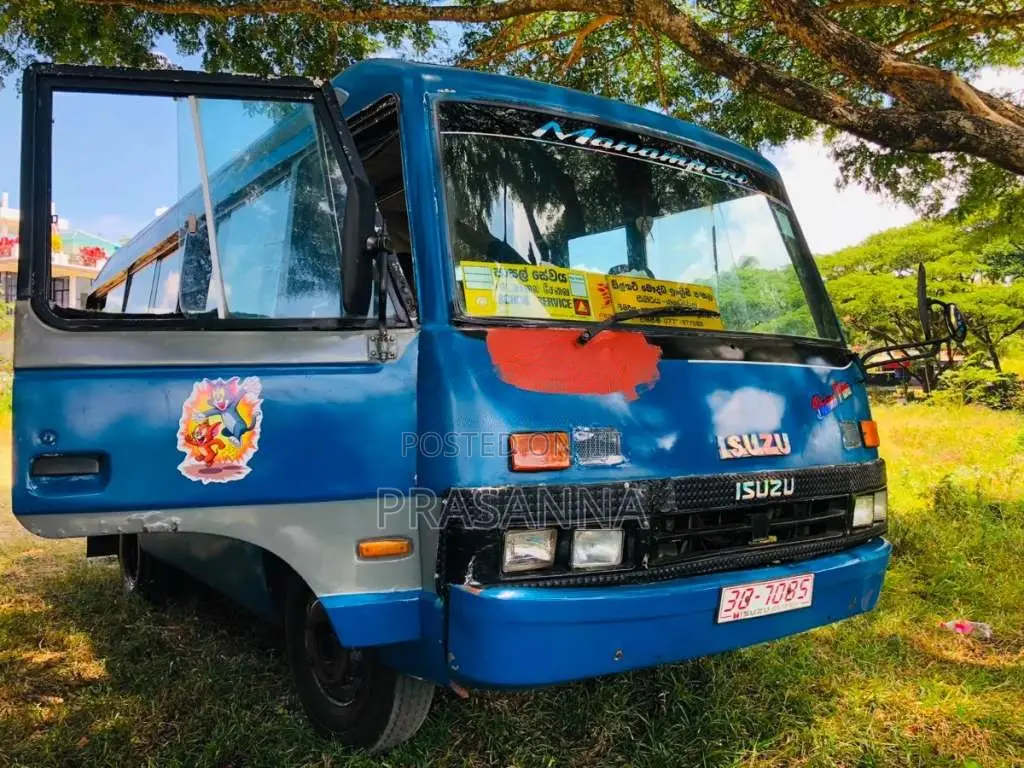 Isuzu Journey M 1984 Bus (Used)