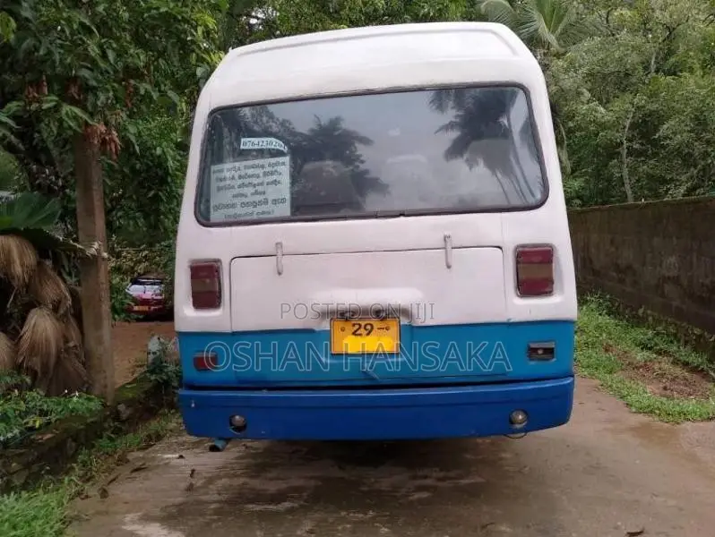 Isuzu Journey M 1982 Bus (Used)