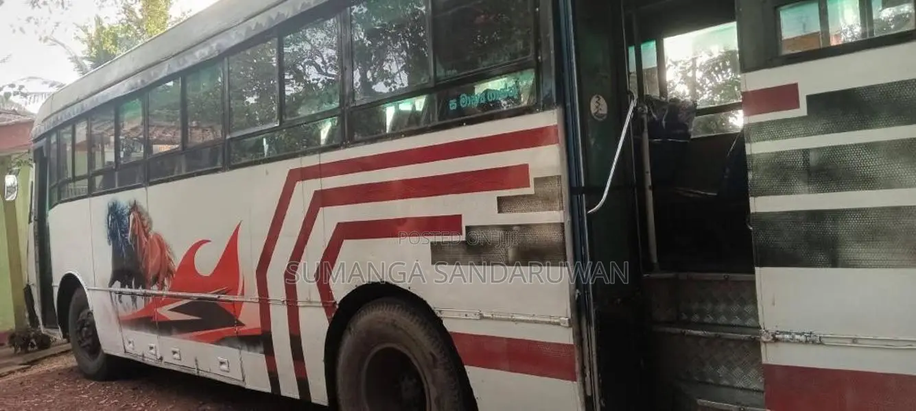 Ashok-Leyland Colombo Rider 2002 Bus (Used)