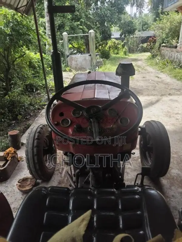 Massey-Ferguson 135 D HEAVY DOUBLE CLUTCH 1990 Tractor (Used)