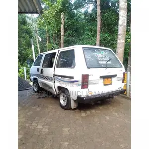Toyota Town Hea 1986 Van (Used)