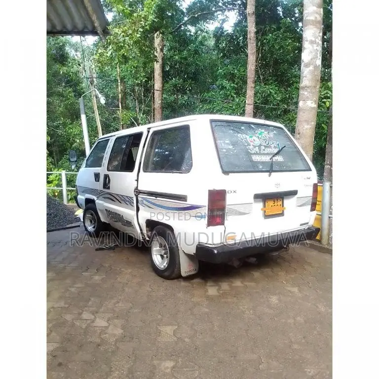 Toyota Town Hea 1986 Van (Used)