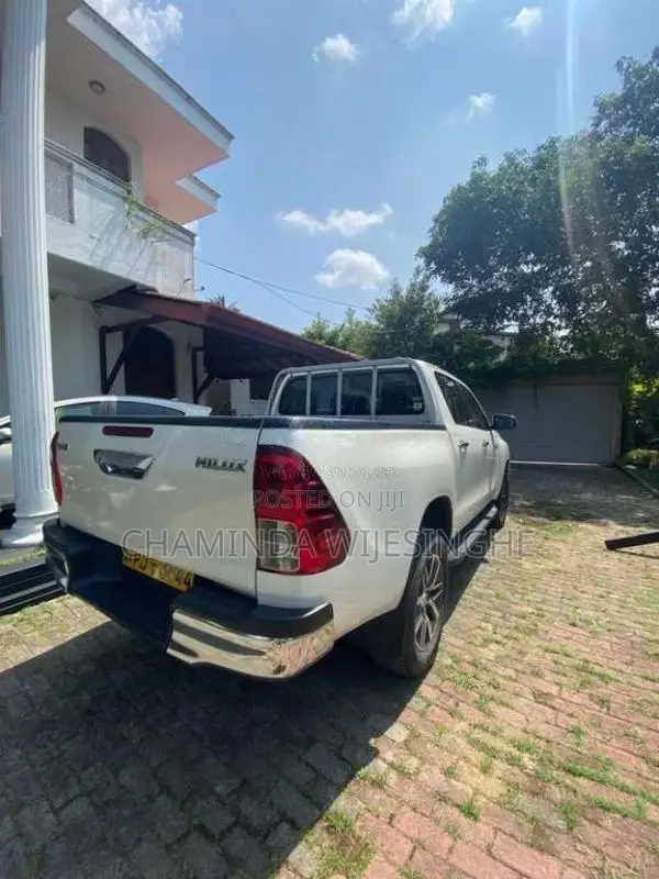 Toyota Hilux 2018 Pickup (Used)