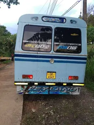 Ashok-Leyland Comey 2021 Bus (Used)