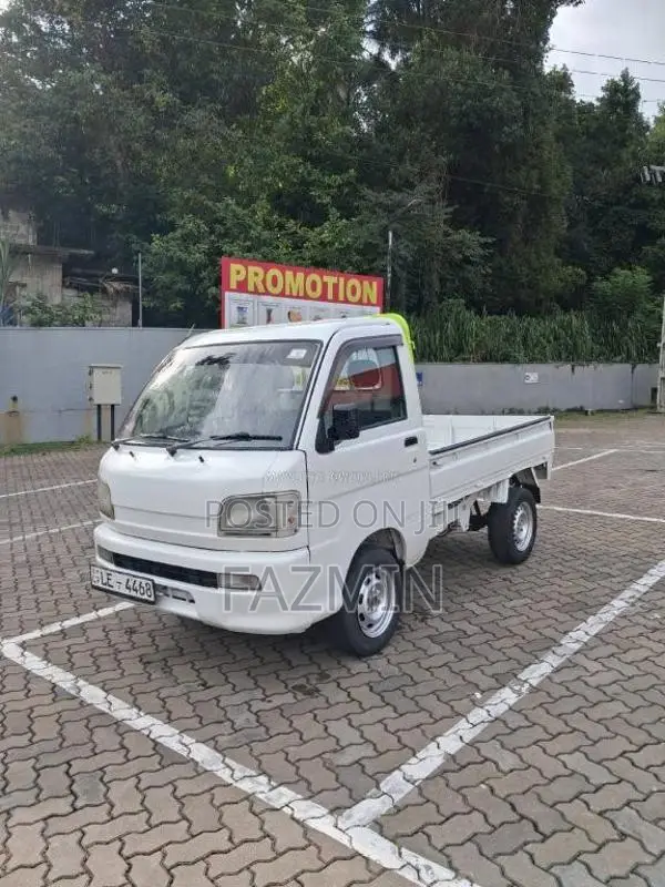 Daihatsu S200 2003 Lorry (Used)