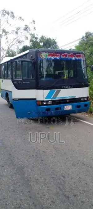 Isuzu Journey Q 1990 Bus (Used)