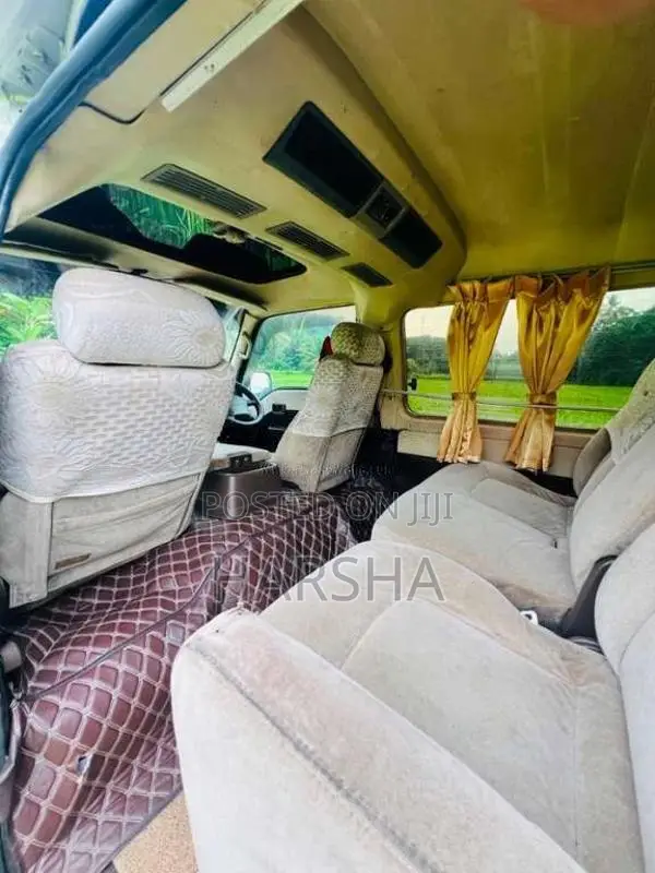Nissan Caravan 1999 Van (Used)