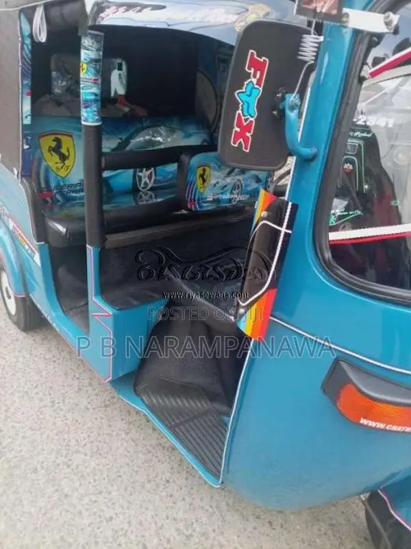 Bajaj 2 Stroke 2006 Three Wheel (Used)
