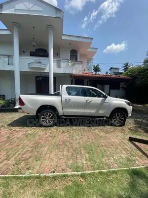 Toyota Hilux 2018 Pickup (Used)