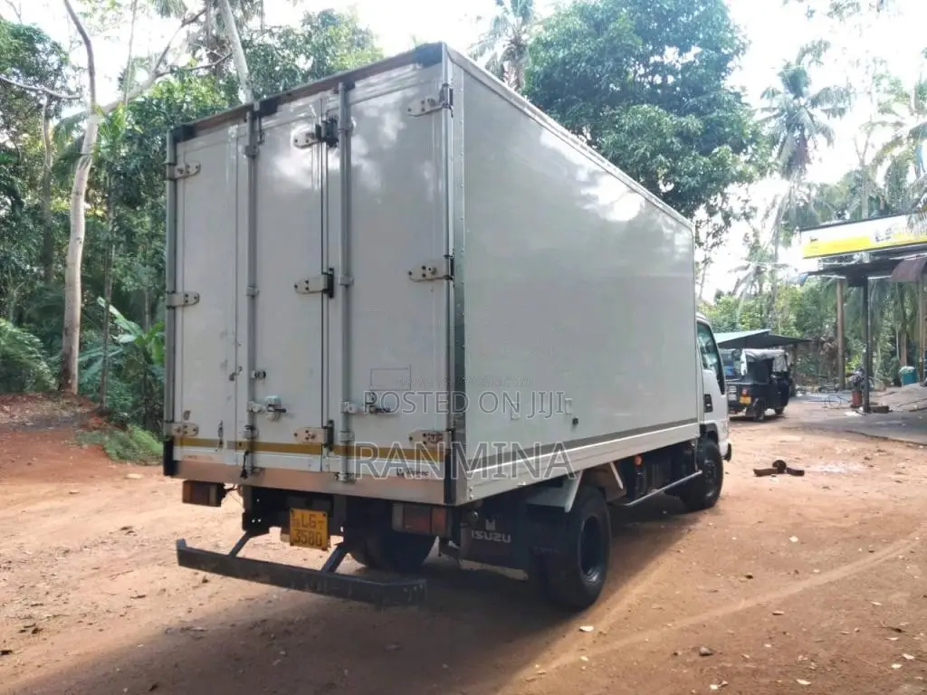 Isuzu 350 2009 Lorry (Used)