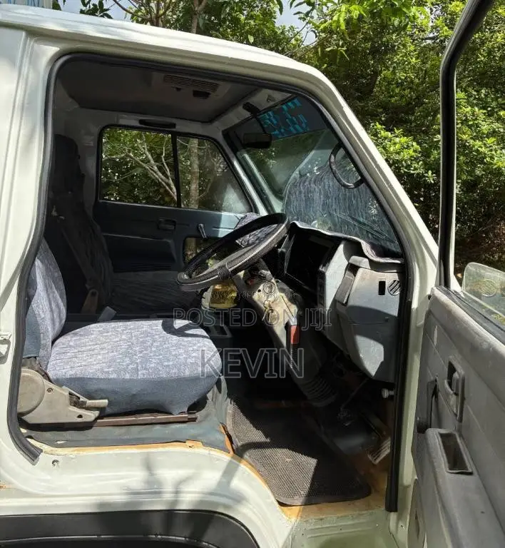 Isuzu 4HF1 1991 Lorry (Used)