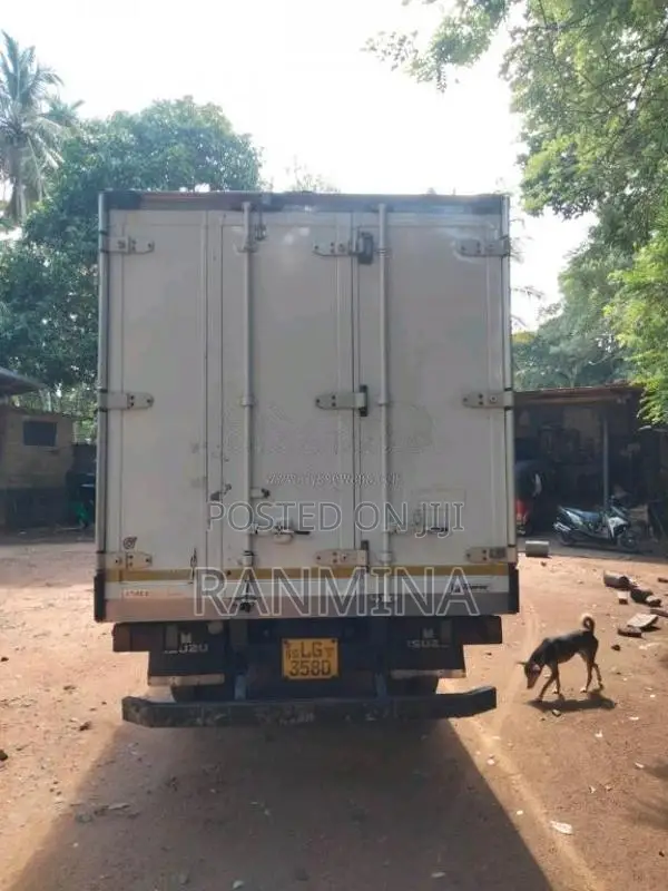 Isuzu 350 2009 Lorry (Used)