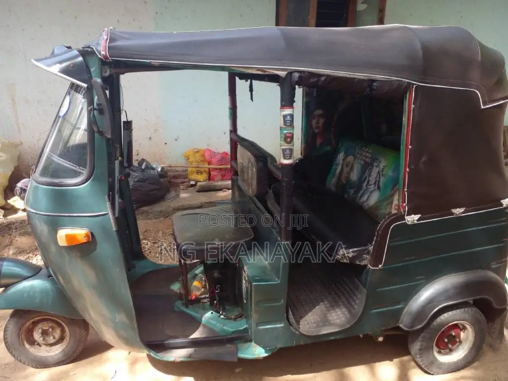 Bajaj RE 1981 Three Wheel (Used)