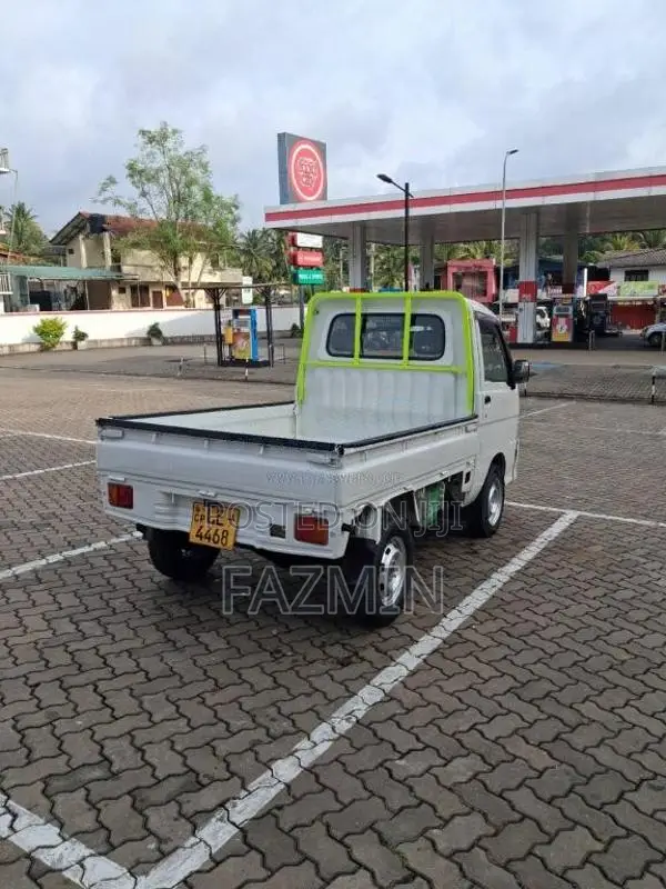 Daihatsu S200 2003 Lorry (Used)
