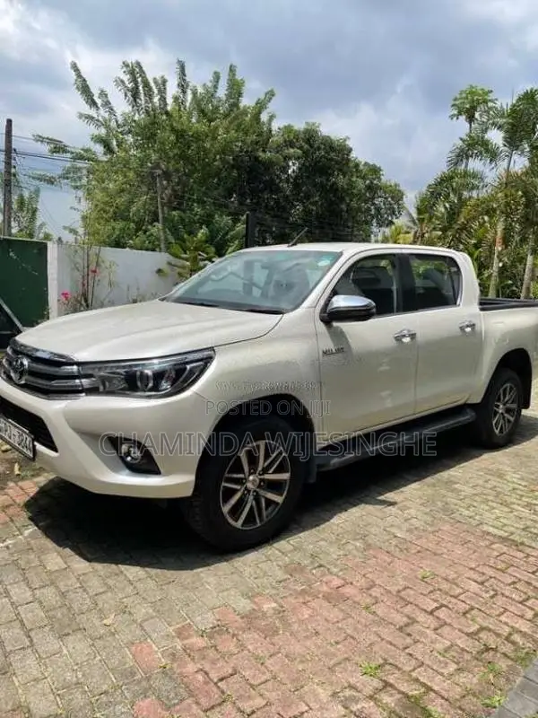 Toyota Hilux 2018 Pickup (Used)