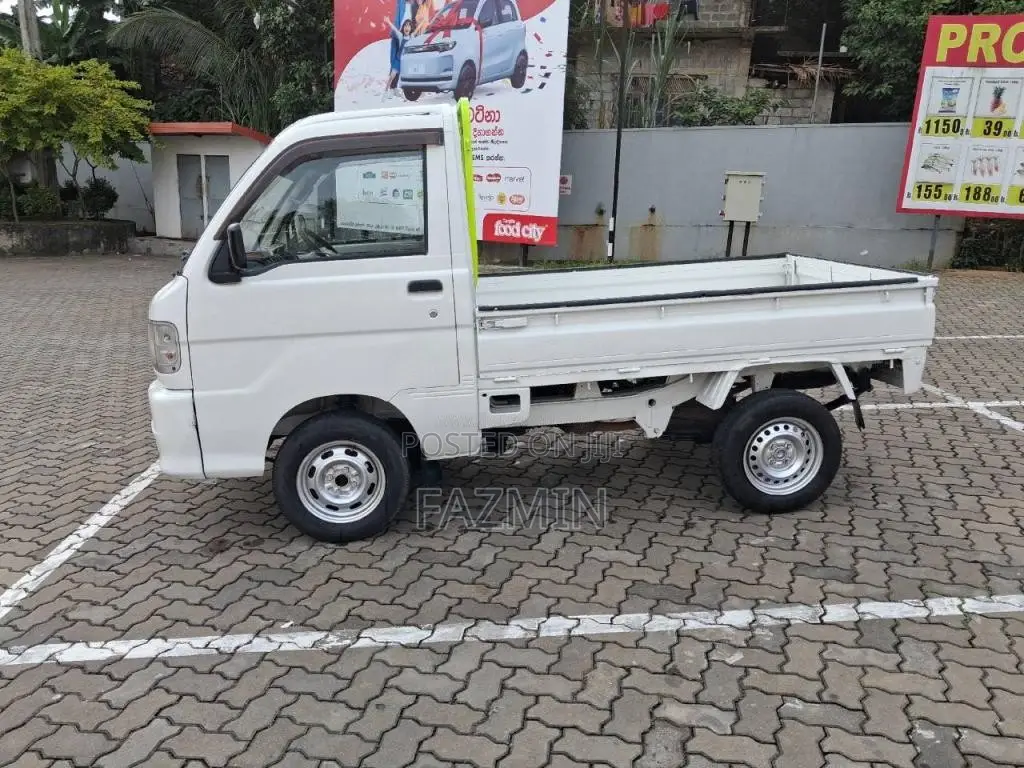 Daihatsu S200 2003 Lorry (Used)