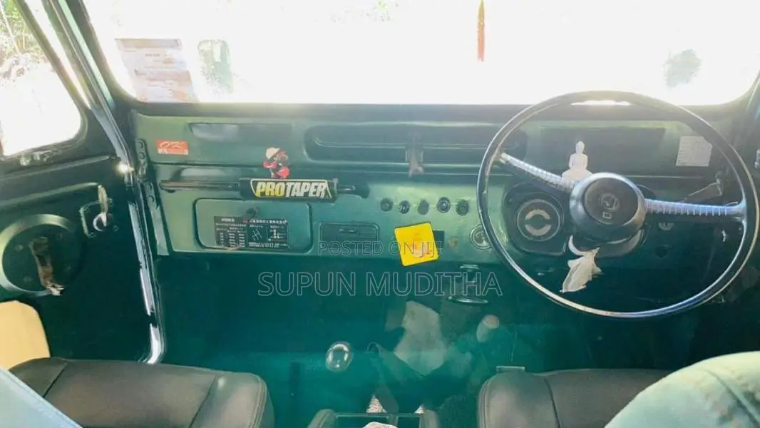 Mitsubishi 4DR5 1980 SUV (Used)