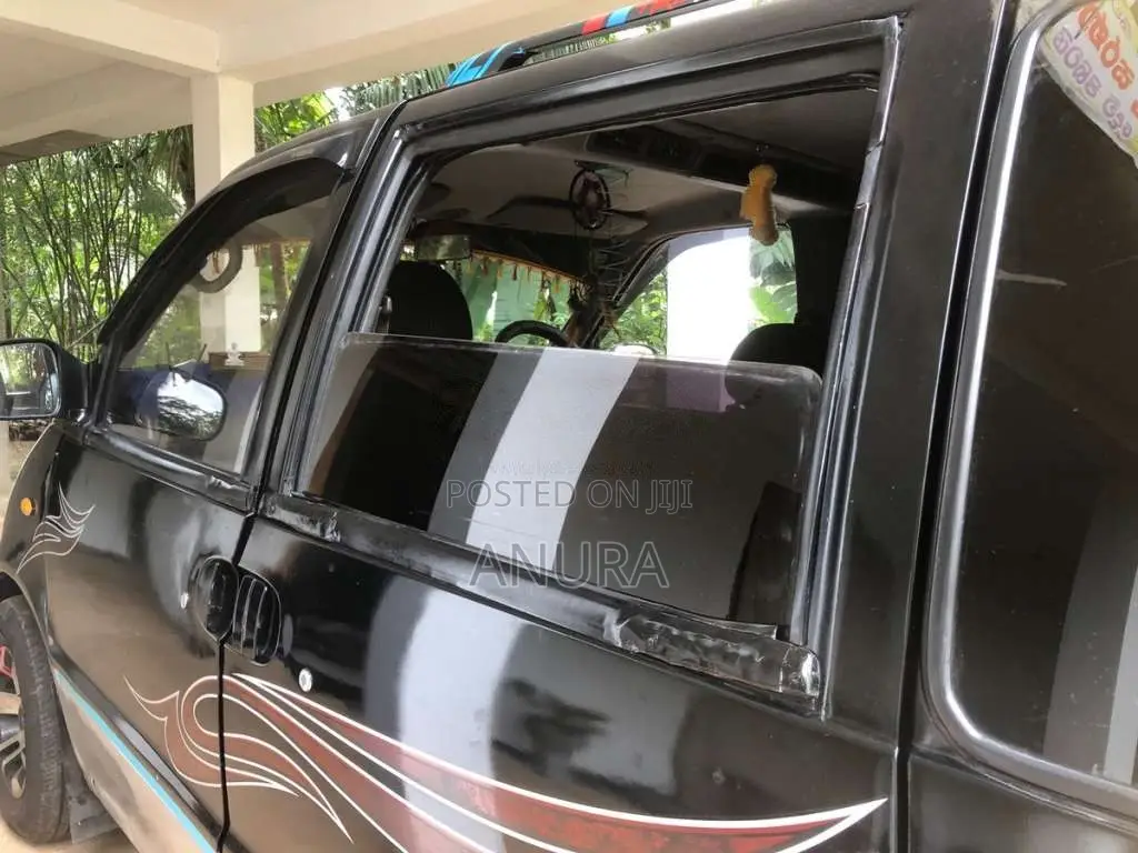Nissan Serena 1998 Van (Used)
