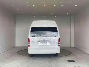 Toyota KDH High Roof HIACE Commuter 2026 Van (Used)