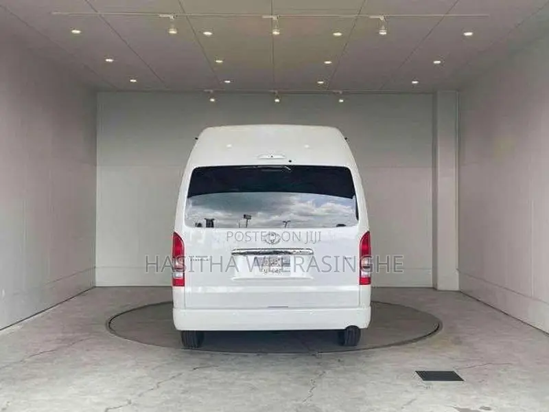 Toyota KDH High Roof HIACE Commuter 2026 Van (Used)