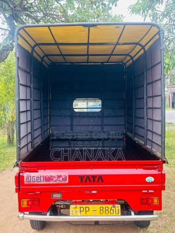 Tata Dimo Batta 2010 Lorry (Used)
