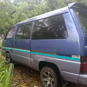 Nissan Largo 1992 Van (Used)