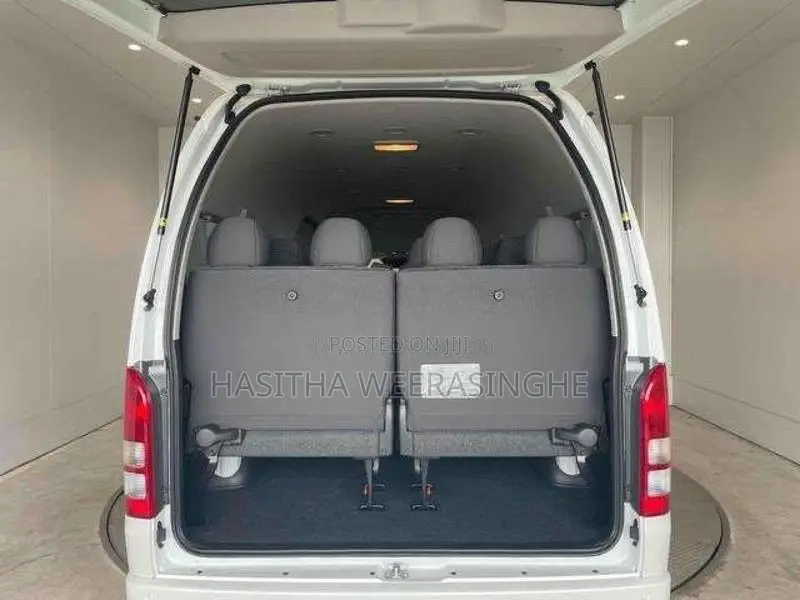 Toyota KDH High Roof HIACE Commuter 2026 Van (Used)