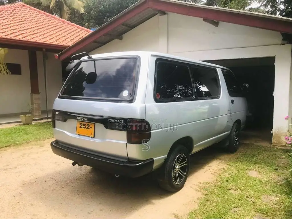 Toyota TownAce 1993 Van (Used)