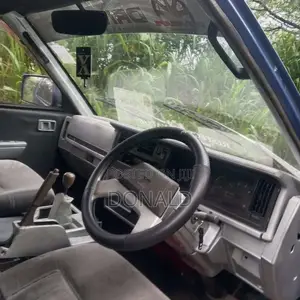 Nissan Largo 1992 Van (Used)