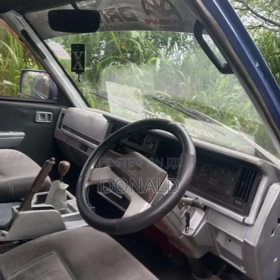 Nissan Largo 1992 Van (Used)
