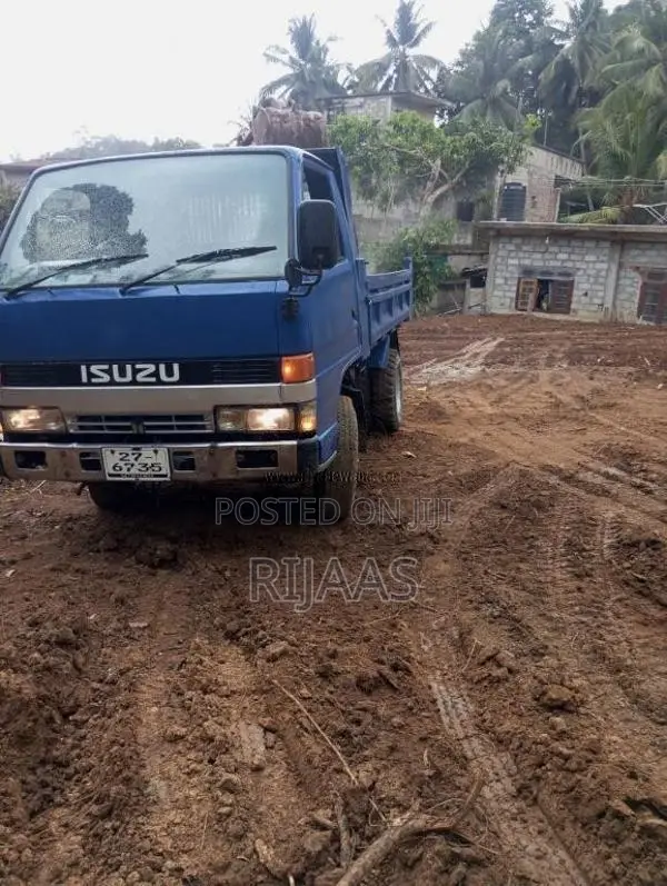 Isuzu Tipper 1980 Lorry (Used)