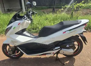 Honda Pcx 2017 Motorbike (Used)