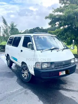 Toyota CR27 1993 Van (Used)