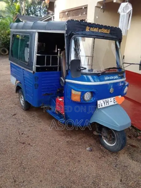 Piaggio Desel TApe 2010 Three Wheel (Used)