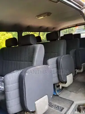 Toyota Dolphin 1997 Van (Used)