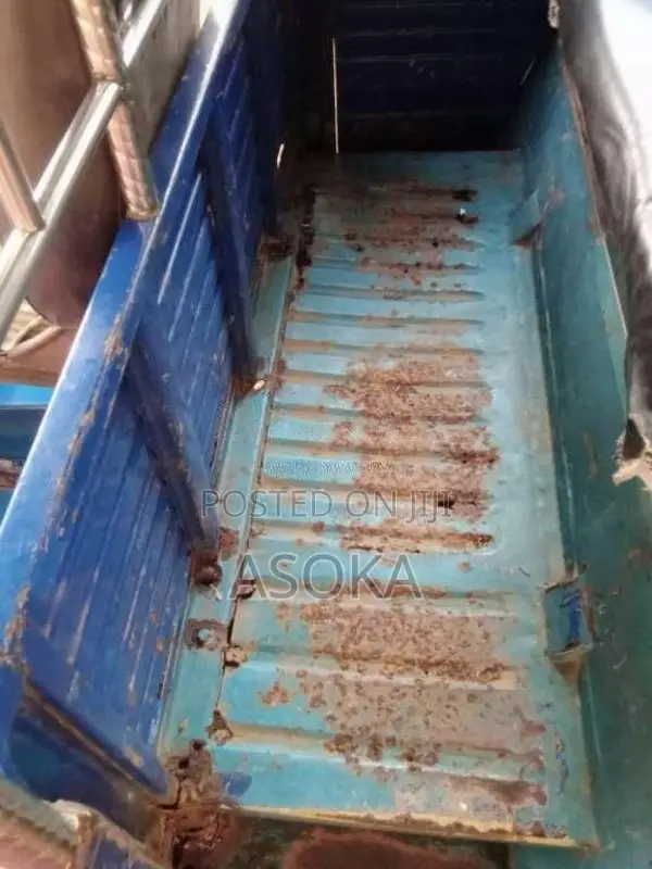 Piaggio Desel TApe 2010 Three Wheel (Used)