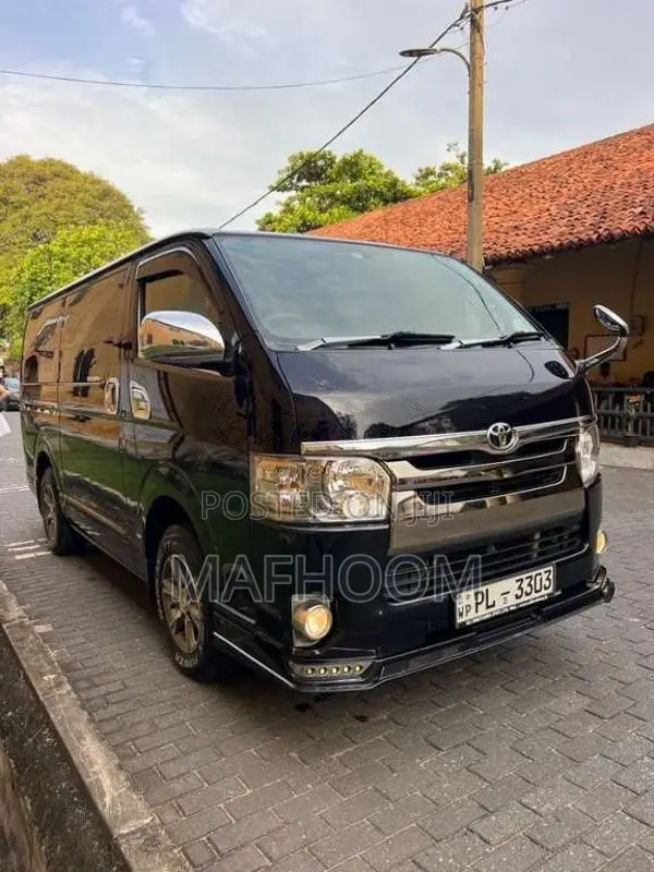 Toyota KDH Dark Prime 5 Option 2018 Van (Used)