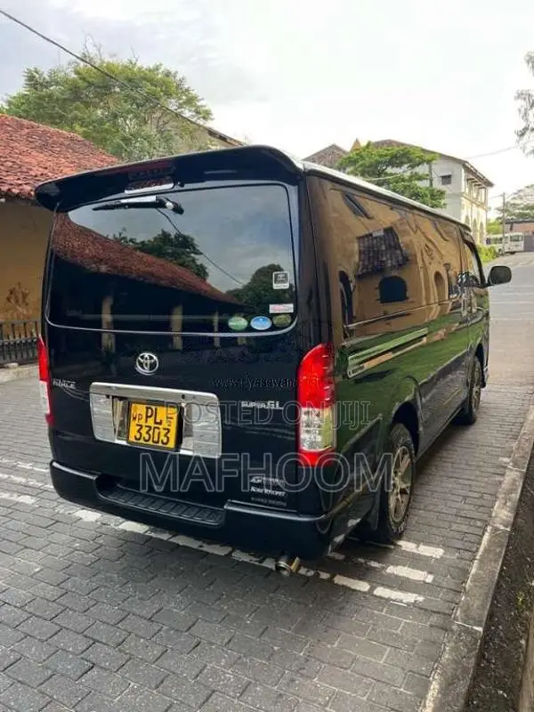 Toyota KDH Dark Prime 5 Option 2018 Van (Used)