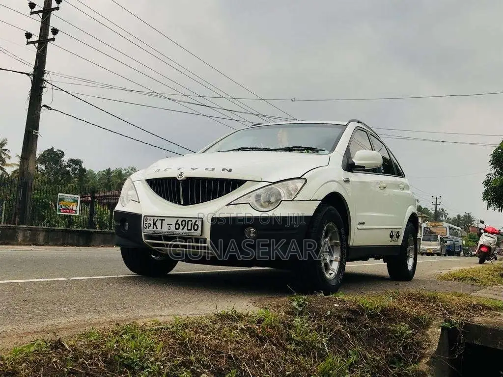 Micro Actyon 2012 SUV (Used)