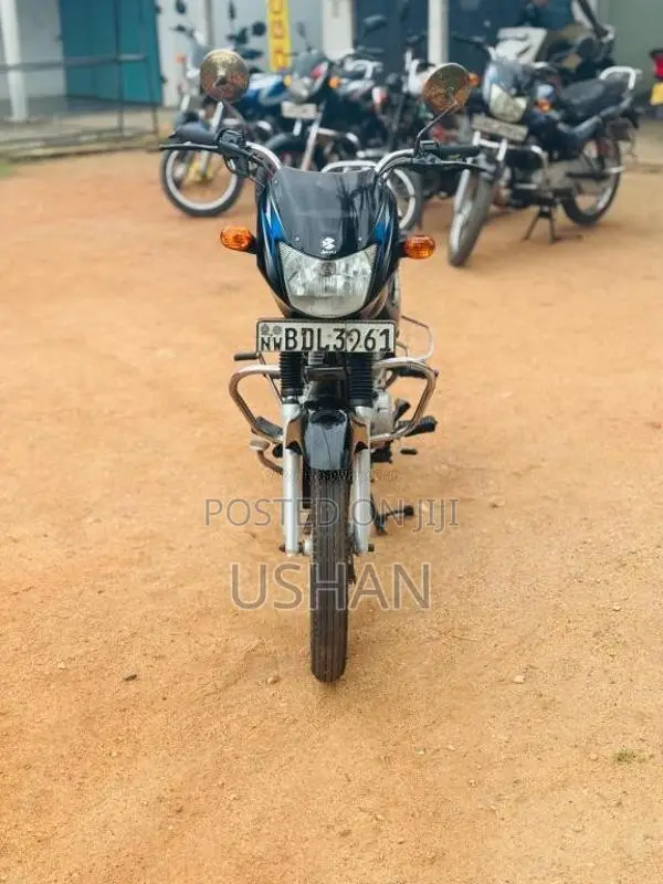 Bajaj CT-100 2016 Motorbike (Used)