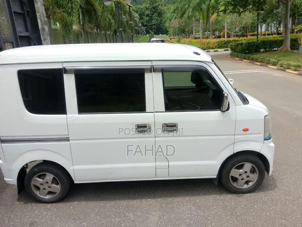 Suzuki 2025 2015 Van (Used)
