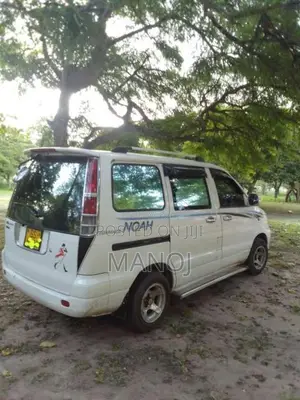 Toyota Noah CR41 1998 Van (Used)