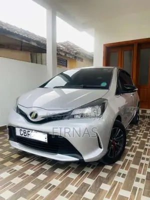 Toyota Vitz 2015 Car (Used)