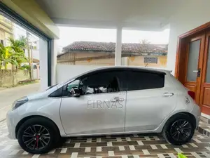 Toyota Vitz 2015 Car (Used)