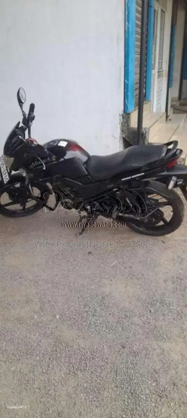 Hero Hunk 2011 Motorbike (Used)